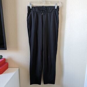 Lululemon On The Fly 7/8 Pant in Black W5BPNS size 2